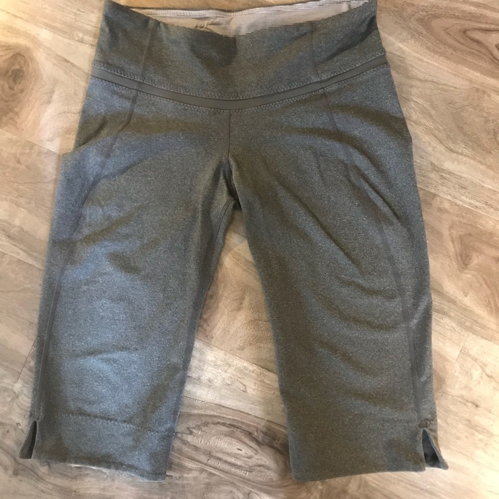 Lululemon crops 8